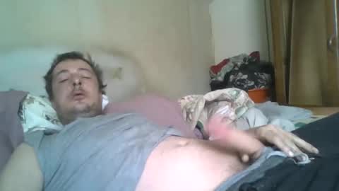 Snapshot of vids1977 chatting on 03/04/25, 06:07 vids1977 online show from 03/04/25, 06:07