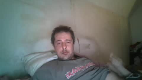 Snapshot of vids1977 chatting on 03/08/25, 03:17 vids1977 online show from 03/08/25, 03:17