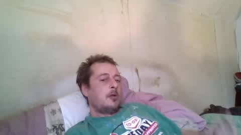 Snapshot of vids1977 chatting on 03/11/25, 05:57 vids1977 online show from 03/11/25, 05:57