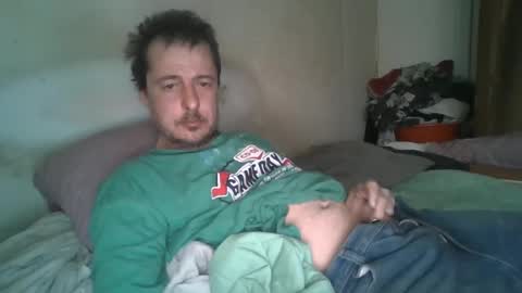 Snapshot of vids1977 chatting on 03/12/25, 11:33 vids1977 online show from 03/12/25, 11:33