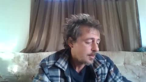 Snapshot of vids1977 chatting on 09/30/25, 02:44 vids1977 online show from 09/30/25, 02:44