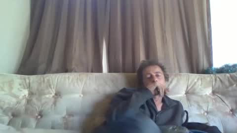 Snapshot of vids1977 chatting on 10/08/25, 10:07 vids1977 online show from 10/08/25, 10:07