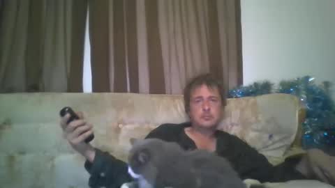 Snapshot of vids1977 chatting on 10/13/25, 02:00 vids1977 online show from 10/13/25, 02:00