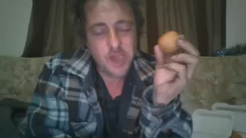 Snapshot of vids1977 chatting on 10/14/25, 02:23 vids1977 online show from 10/14/25, 02:23