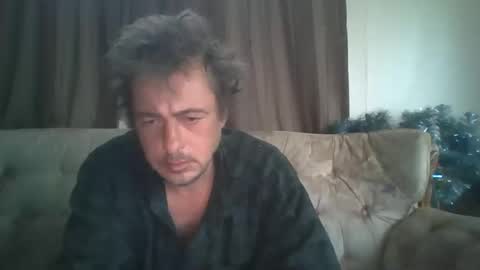 Snapshot of vids1977 chatting on 10/16/25, 02:51 vids1977 online show from 10/16/25, 02:51