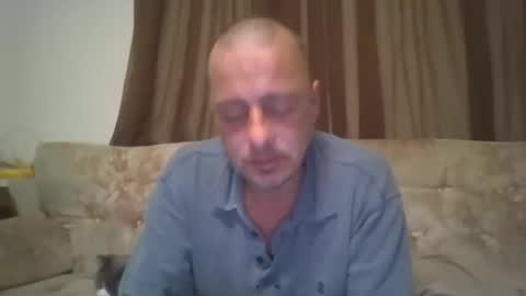 Snapshot of vids1977 chatting on 11/04/25, 03:49 vids1977 online show from 11/04/25, 03:49