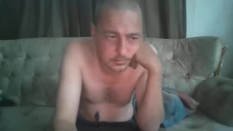 Snapshot of vids1977 chatting on 11/06/25, 03:24 vids1977 online show from 11/06/25, 03:24