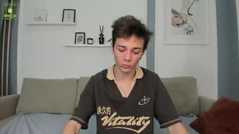 Snapshot of viego_pattel chatting on 10/19/25, 11:44 Viego Pattel online show from 10/19/25, 11:44