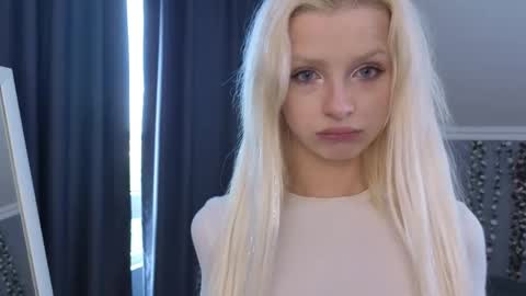 Eva online show from 05/13/26, 12:13