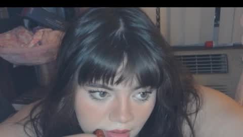 Snapshot of viennavisabelle chatting on 03/22/26, 03:21 viennavisabelle online show from 03/22/26, 03:21