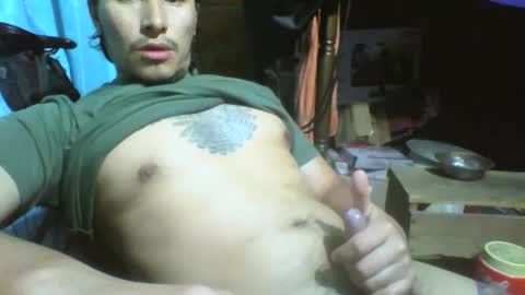 Snapshot of viernes1010 chatting on 04/16/26, 01:01 viernes1010 online show from 04/16/26, 01:01