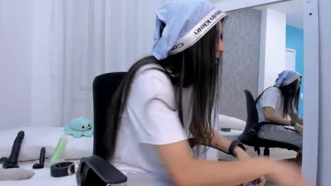 Snapshot of viictoriiasaenz chatting on 03/30/26, 04:57 viictoriiasaenz online show from 03/30/26, 04:57