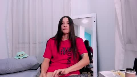 Snapshot of viictoriiasaenz chatting on 04/08/26, 06:24 viictoriiasaenz online show from 04/08/26, 06:24