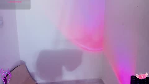 Snapshot of viioleett_cum chatting on 03/06/26, 03:30 viioleett_cum online show from 03/06/26, 03:30