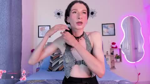 Violet online show from 11/27/25, 07:16