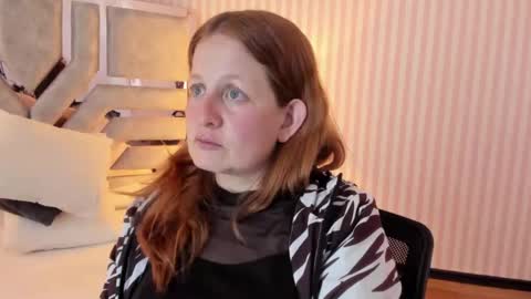 Violeta online show from 12/14/24, 01:39