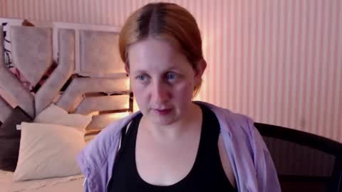 Violeta online show from 02/24/25, 01:02