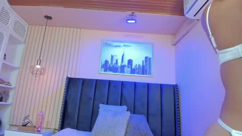 Viiolett online show from 11/09/25, 09:57