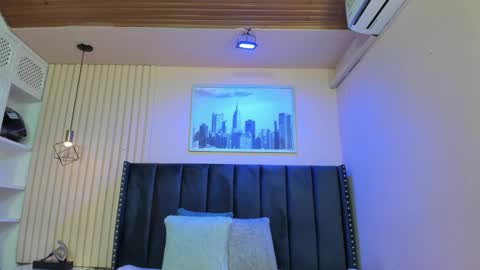 Viiolett online show from 02/24/26, 07:34