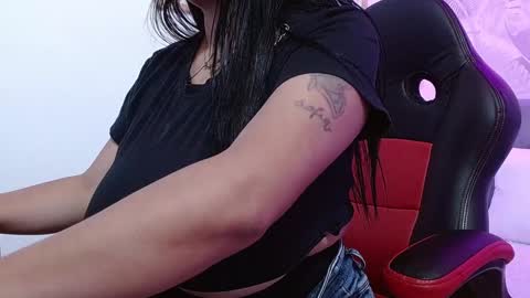 Snapshot of viiolleta chatting on 01/30/25, 12:27 viioleta online show from 01/30/25, 12:27