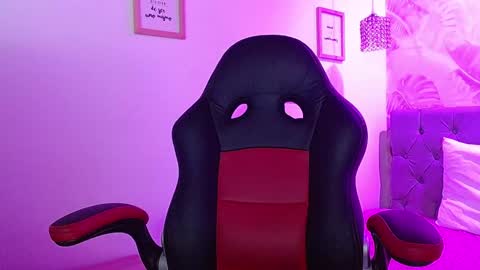 Snapshot of viiolleta chatting on 02/06/25, 12:16 viioleta online show from 02/06/25, 12:16