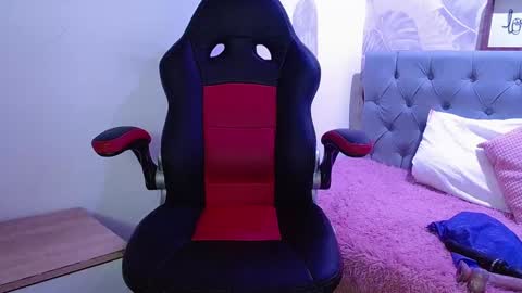 Snapshot of viiolleta chatting on 02/08/25, 04:04 viioleta online show from 02/08/25, 04:04