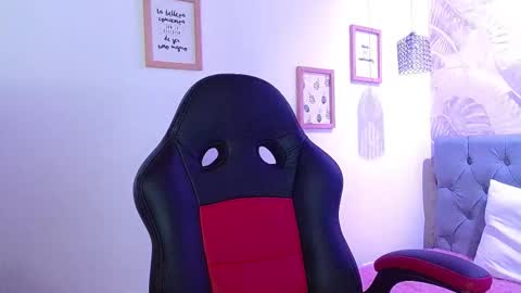 Snapshot of viiolleta chatting on 03/05/25, 12:22 viioleta online show from 03/05/25, 12:22