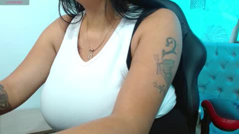 Snapshot of viiolleta chatting on 09/10/25, 12:27 viioleta online show from 09/10/25, 12:27