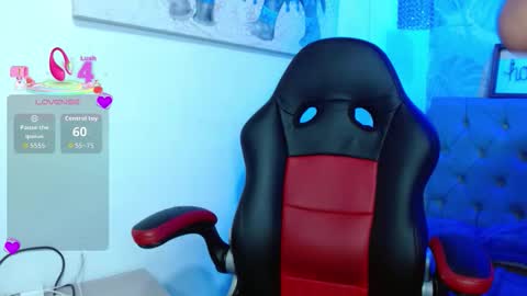 Snapshot of viiolleta chatting on 10/15/25, 12:49 viioleta online show from 10/15/25, 12:49