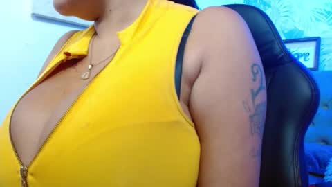 Snapshot of viiolleta chatting on 10/16/25, 12:28 viioleta online show from 10/16/25, 12:28