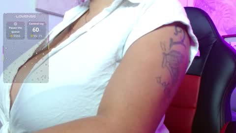 Snapshot of viiolleta chatting on 10/30/25, 12:39 viioleta online show from 10/30/25, 12:39