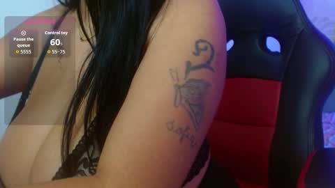 Snapshot of viiolleta chatting on 11/04/25, 12:37 viioleta online show from 11/04/25, 12:37