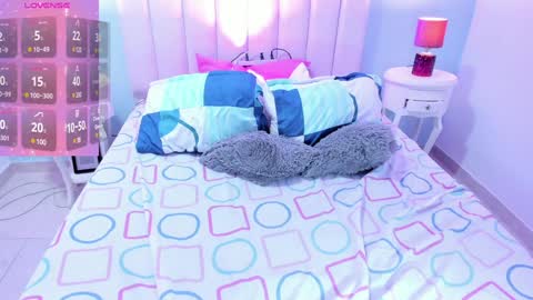 Violet online show from 12/10/24, 04:38