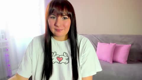 Snapshot of vik_and_love chatting on 03/31/26, 03:08 Vika online show from 03/31/26, 03:08