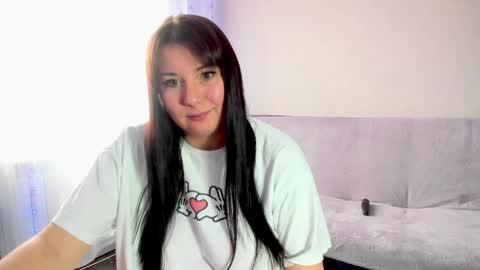 Snapshot of vik_and_love chatting on 04/08/26, 03:28 Vika online show from 04/08/26, 03:28