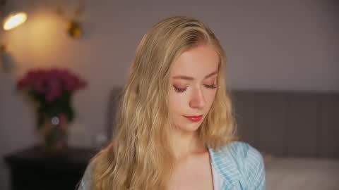 Snapshot of vika54784 chatting on 05/18/26, 04:40 vika54784 online show from 05/18/26, 04:40