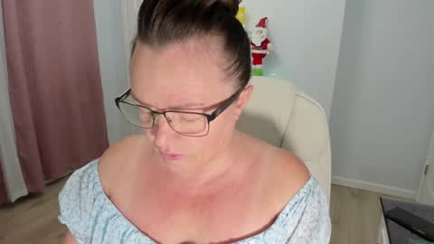 Snapshot of vika7333 chatting on 12/04/24, 12:14 Ukrainian-woman online show from 12/04/24, 12:14