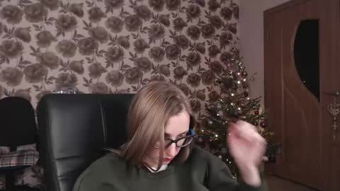 Vika online show from 12/19/24, 10:53