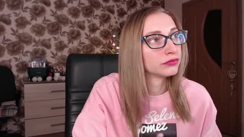 Vika online show from 12/23/24, 05:00