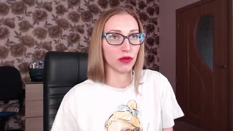 Vika online show from 01/21/25, 12:18