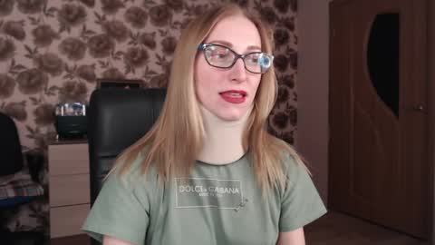 Vika online show from 02/13/25, 08:24