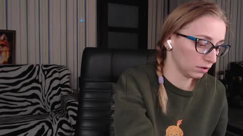 Vika online show from 03/12/25, 01:03