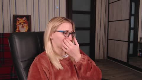 Vika online show from 10/10/25, 09:41