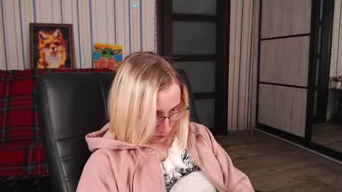 Vika online show from 02/13/26, 04:25