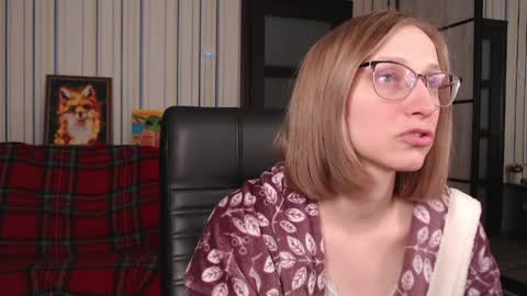 Snapshot of vikaericka chatting on 04/03/26, 07:23 Vika online show from 04/03/26, 07:23