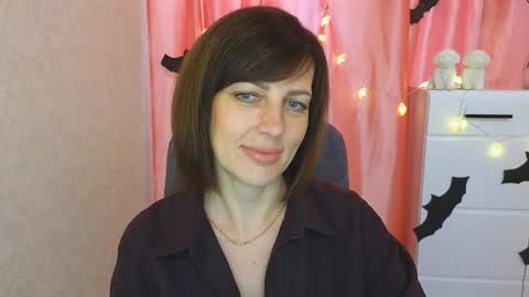 Vika online show from 10/27/25, 09:57