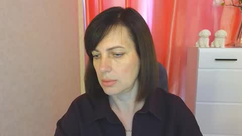 Vika online show from 11/21/25, 09:52