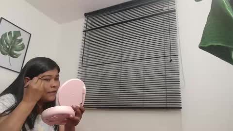 Viki Mom  online show from 03/01/25, 02:15