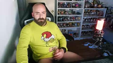 Snapshot of vikingc0ck_ chatting on 11/18/25, 11:37 vikingc0ck_ online show from 11/18/25, 11:37