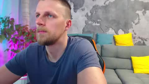 Snapshot of vikingchrisss chatting on 05/25/26, 08:42 vikingchrisss online show from 05/25/26, 08:42